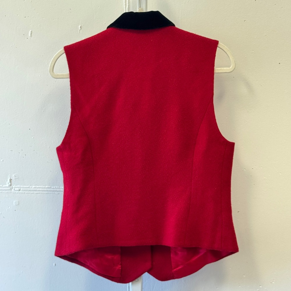 Vintage Talbots Wool Blend Vest Black Velvet Collar Button Front Size 8 USA Red - Picture 2 of 8